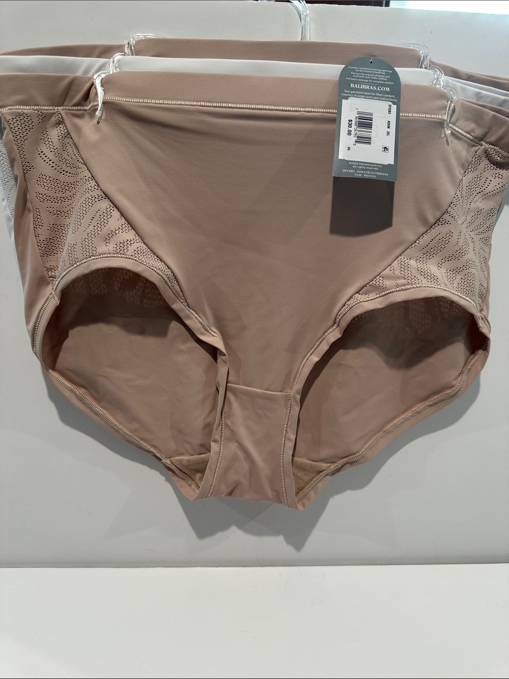 NWT Bali (3) Pack High Waist Brief w/Moisture Wicking, Cooling Fabric and Smooth